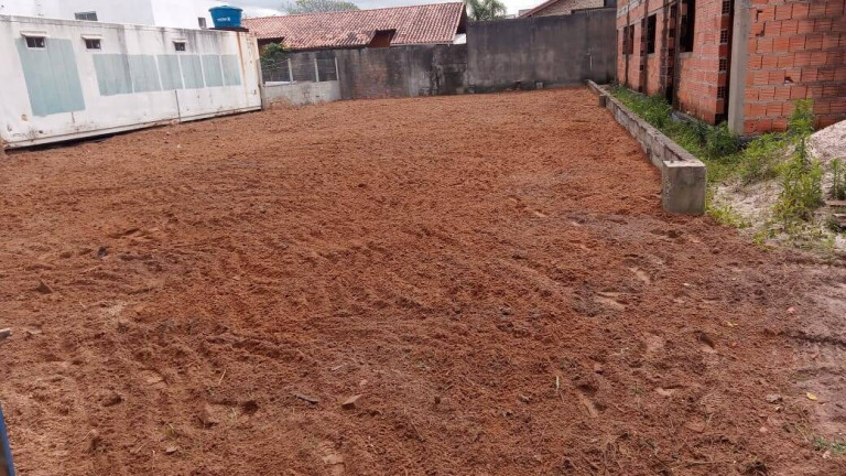 Terreno à Venda, 390 m² em Campeche - Florianópolis
