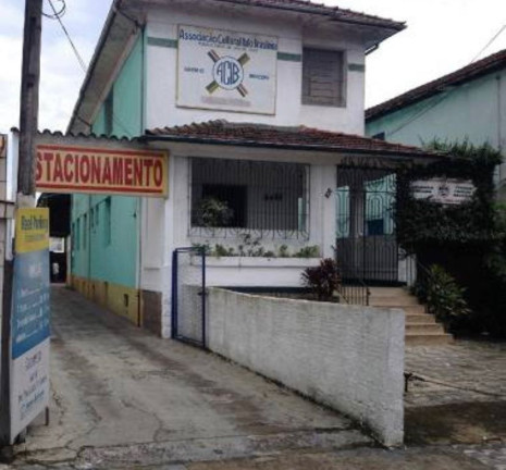Casa para Alugar, 638 m² em Gonzaga - Santos