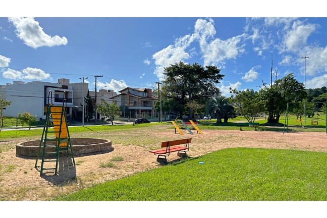 Imagem Casa com 3 Quartos à Venda, em Hípica - Porto Alegre Imagem Casa com 3 Quartos à Venda, em Hípica - Porto Alegre