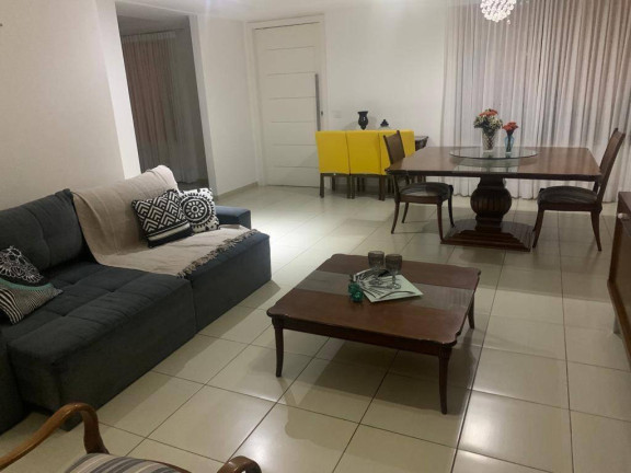 Imagem Casa com 5 Quartos à Venda, 570 m² em Vale Dos Pinheiros - Nova Friburgo Imagem Casa com 5 Quartos à Venda, 570 m² em Vale Dos Pinheiros - Nova Friburgo