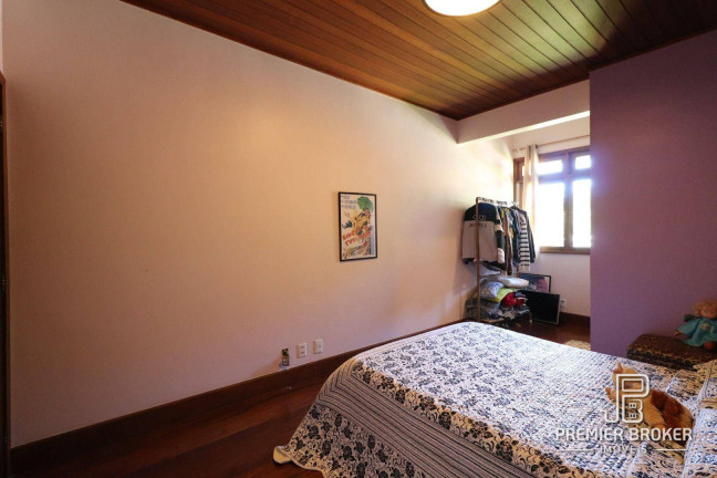 Imagem Casa com 8 Quartos à Venda, 680 m² em Cascata Dos Amores - Teresópolis Imagem Casa com 8 Quartos à Venda, 680 m² em Cascata Dos Amores - Teresópolis