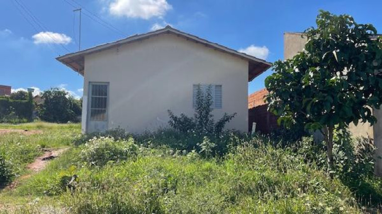 Casa com 2 Quartos à Venda, 256 m² em Residencial Montreal - Goianira