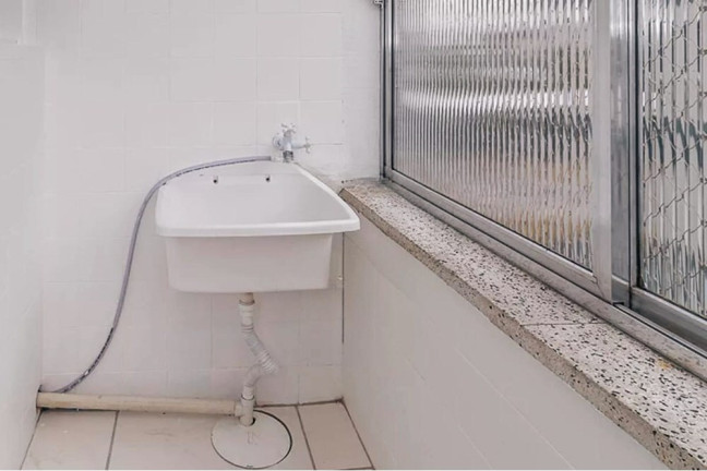 Imagem Apartamento com 2 Quartos à Venda, 69 m² em Vila Ipiranga - Porto Alegre