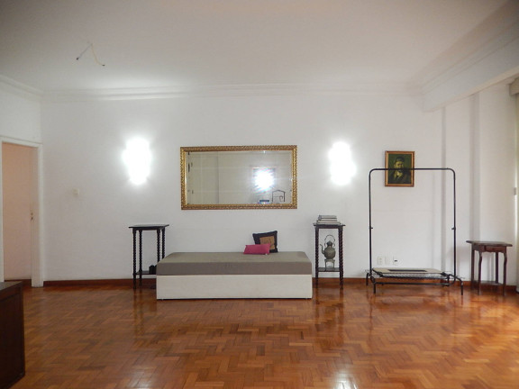 Imagem Apartamento com 3 Quartos à Venda,  em Copacabana - Rio De Janeiro