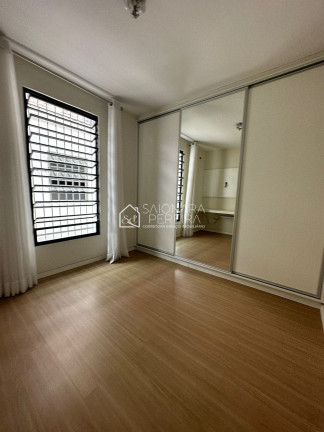 Imagem Casa com 3 Quartos à Venda, 198 m² em Estreito - Florianópolis