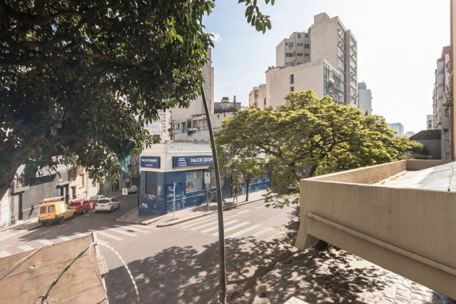 Imagem Imóvel com 3 Quartos à Venda, 120 m² em Centro Histórico - Porto Alegre Imagem Imóvel com 3 Quartos à Venda, 120 m² em Centro Histórico - Porto Alegre