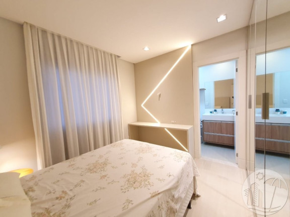 Imagem Apartamento com 3 Quartos à Venda, 136 m² em Centro - Balneário Camboriú