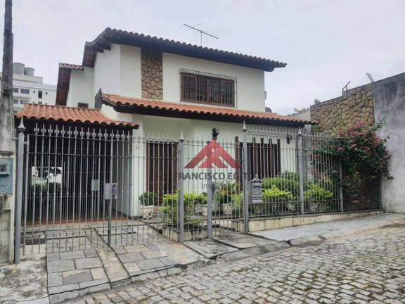 Casa com 3 Quartos à Venda, 82 m² em Centro - São Gonçalo