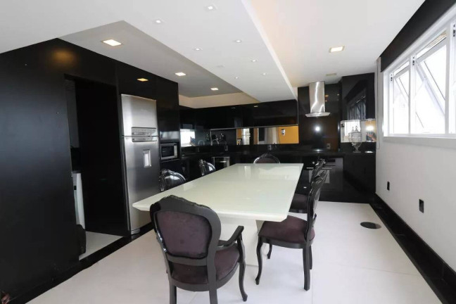 Imagem Apartamento com 3 Quartos à Venda, 134 m² em Moinhos De Vento - Porto Alegre Imagem Apartamento com 3 Quartos à Venda, 134 m² em Moinhos De Vento - Porto Alegre
