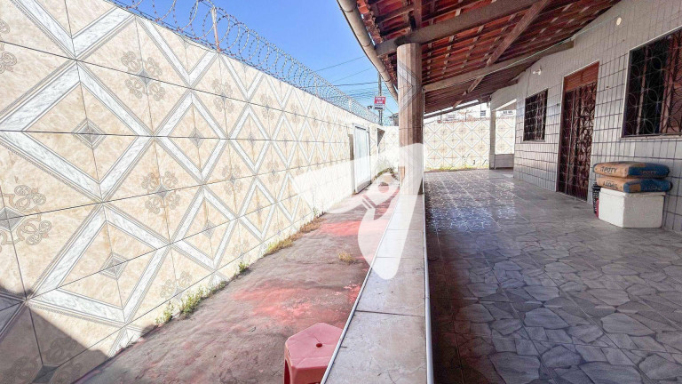 Imagem Casa com 4 Quartos à Venda, 177 m² em Manuel Sátiro - Fortaleza Imagem Casa com 4 Quartos à Venda, 177 m² em Manuel Sátiro - Fortaleza