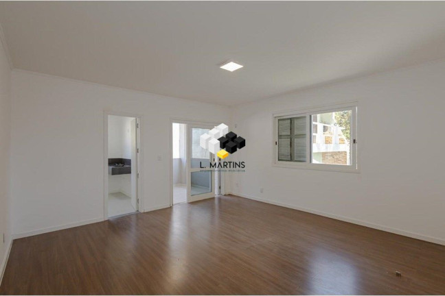 Imagem Casa com 3 Quartos à Venda, 228 m² em Teresópolis - Porto Alegre
