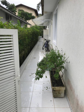 Imagem Casa com 5 Quartos à Venda, em Enseada - Guarujá Imagem Casa com 5 Quartos à Venda, em Enseada - Guarujá