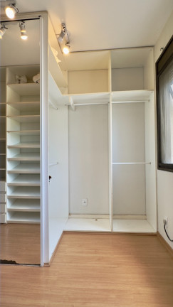 Imagem Apartamento com 3 Quartos à Venda, 78 m² em Menino Deus - Porto Alegre Imagem Apartamento com 3 Quartos à Venda, 78 m² em Menino Deus - Porto Alegre