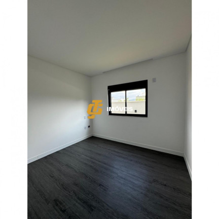 Imagem Casa com 4 Quartos à Venda, 225 m² em Caledônia - Camboriú Imagem Casa com 4 Quartos à Venda, 225 m² em Caledônia - Camboriú