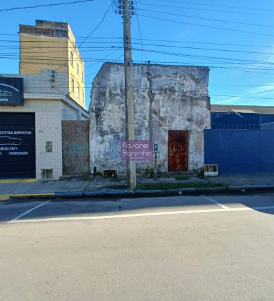 Terreno à Venda, 84 m² em Centro - Rio Grande