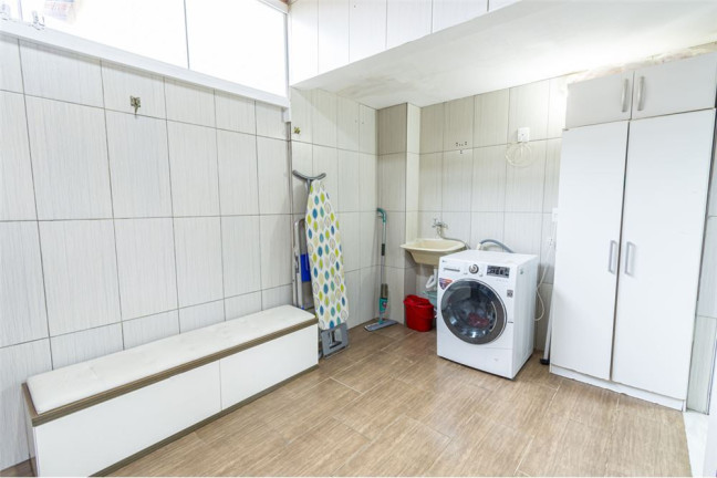 Imagem Casa com 3 Quartos à Venda, em Igara - Canoas Imagem Casa com 3 Quartos à Venda, em Igara - Canoas