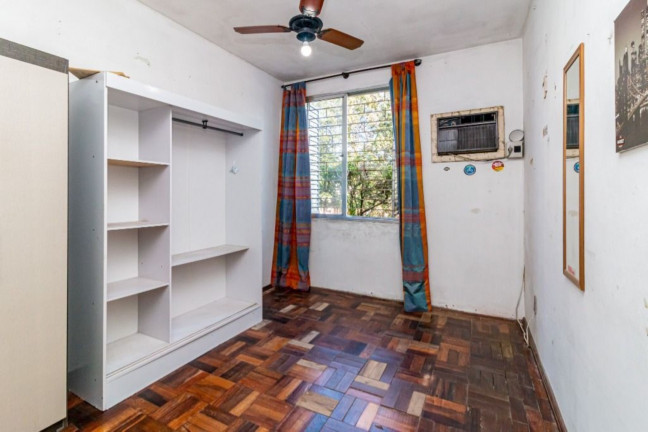 Imagem Imóvel com 4 Quartos à Venda, 74 m² em Petrópolis - Porto Alegre