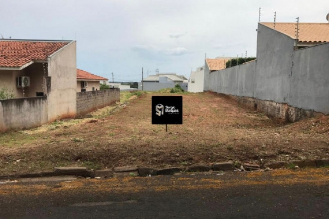 Terreno à Venda, 358 m² em Zona V - Umuarama