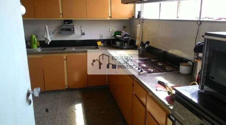 Imagem Apartamento com 4 Quartos à Venda, 250 m² em Santo Antônio - Belo Horizonte Imagem Apartamento com 4 Quartos à Venda, 250 m² em Santo Antônio - Belo Horizonte