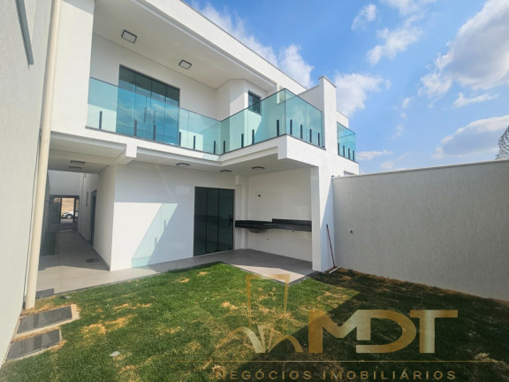 Casa com 4 Quartos à Venda, 209 m² em Planalto - Belo Horizonte