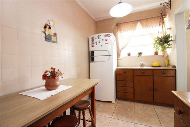 Imagem Imóvel com 3 Quartos à Venda, em Rio Branco - Porto Alegre Imagem Imóvel com 3 Quartos à Venda, em Rio Branco - Porto Alegre