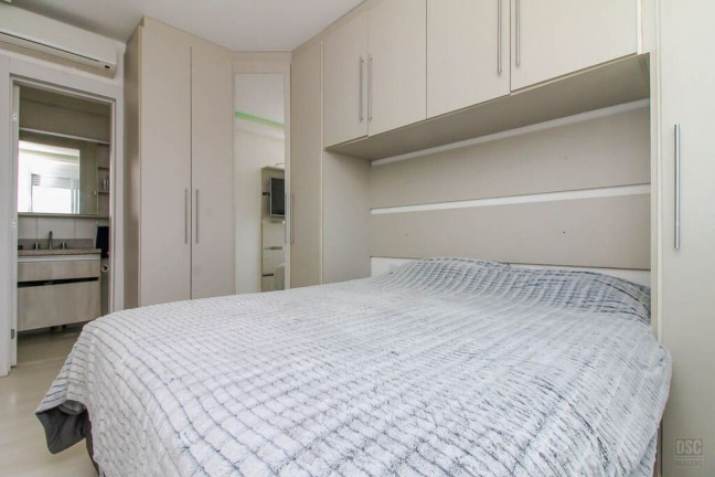 Imagem Imóvel com 2 Quartos à Venda, 59 m² em Vila Nova - Porto Alegre