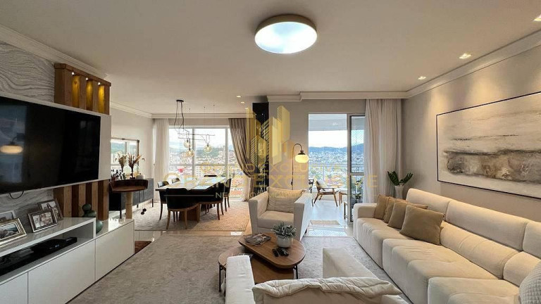 Imagem Apartamento com 3 Quartos à Venda, 140 m² em Centro - Balneário Camboriú