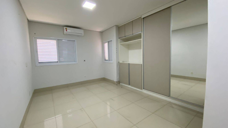 Imagem Casa com 3 Quartos para Alugar, em Jardim Imperial - Cuiabá Imagem Casa com 3 Quartos para Alugar, em Jardim Imperial - Cuiabá
