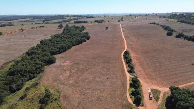 Imagem Fazenda à Venda, 62 m² em Zona Rural - Piracanjuba Imagem Fazenda à Venda, 62 m² em Zona Rural - Piracanjuba