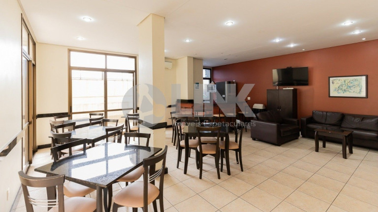 Imagem Apartamento com 3 Quartos à Venda, 81 m² em Petrópolis - Porto Alegre Imagem Apartamento com 3 Quartos à Venda, 81 m² em Petrópolis - Porto Alegre