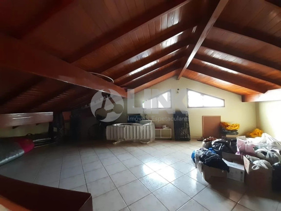Imagem Casa com 3 Quartos à Venda, 226 m² em Jardim Itu - Porto Alegre Imagem Casa com 3 Quartos à Venda, 226 m² em Jardim Itu - Porto Alegre