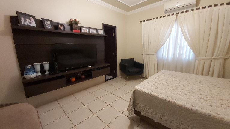 Imagem Casa com 3 Quartos à Venda, 252 m² em Vila Vilas Boas - Campo Grande Imagem Casa com 3 Quartos à Venda, 252 m² em Vila Vilas Boas - Campo Grande