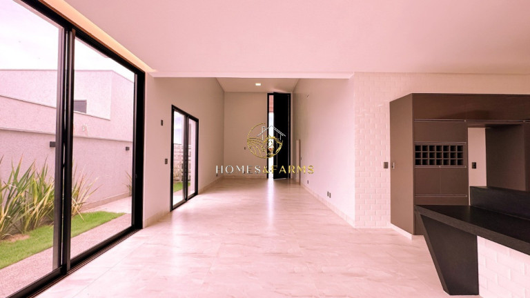 Imagem Casa com 3 Quartos à Venda, 225 m² em Setor Central - Goiânia Imagem Casa com 3 Quartos à Venda, 225 m² em Setor Central - Goiânia