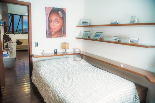 Imagem Casa com 5 Quartos à Venda, 435 m² em Itaipu - Niterói Imagem Casa com 5 Quartos à Venda, 435 m² em Itaipu - Niterói