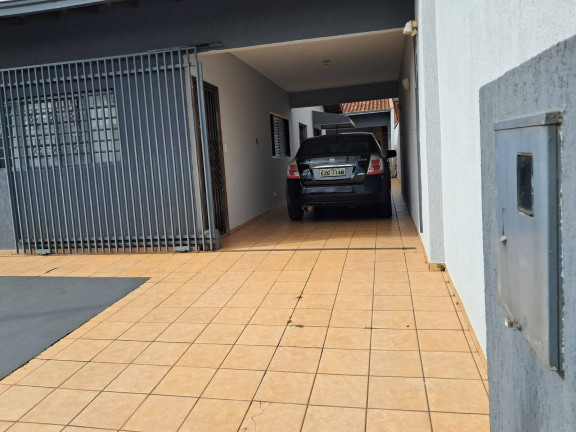 Imagem Casa com 3 Quartos à Venda, 190 m² em Jardim Dos Estados - Londrina