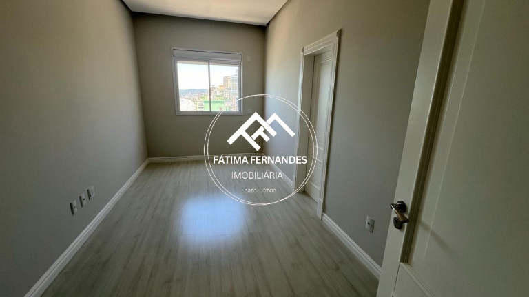 Imagem Apartamento com 4 Quartos à Venda, 175 m² em Meia Praia - Itapema