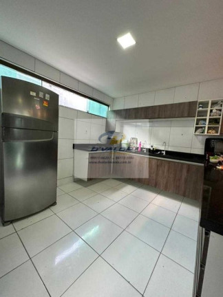 Imagem Casa com 4 Quartos à Venda, 250 m² em Cabedelo (todos Os Setores) - Cabedelo