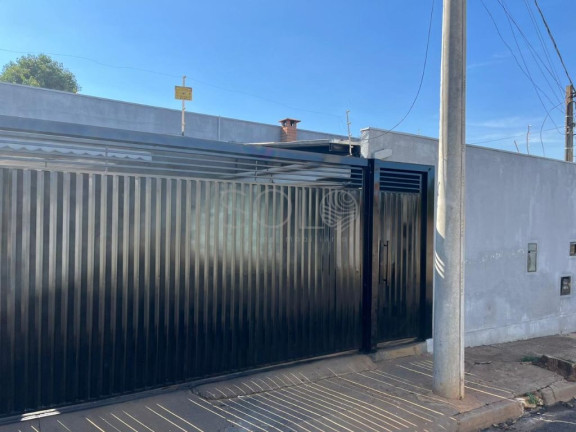 Casa com 3 Quartos à Venda, 275 m² em Parque Residencial Vale Do Sol - Araraquara