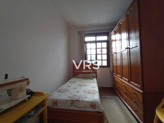 Imagem Casa com 4 Quartos à Venda, 197 m² em Granja Guarani - Teresópolis