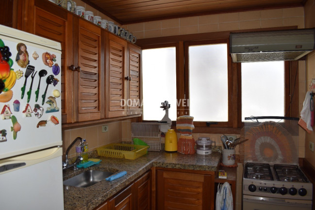 Imagem Imóvel com 4 Quartos à Venda, 161 m² em Região De Capivari - Campos Do Jordão Imagem Imóvel com 4 Quartos à Venda, 161 m² em Região De Capivari - Campos Do Jordão