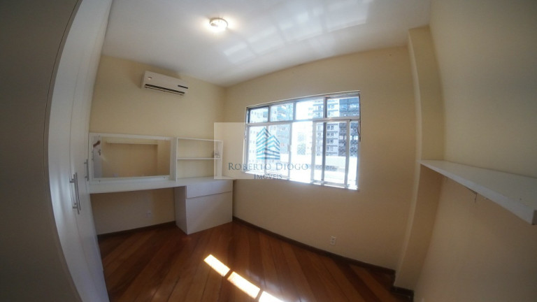 Imagem Imóvel com 3 Quartos à Venda, 120 m² em Icaraí - Niterói Imagem Imóvel com 3 Quartos à Venda, 120 m² em Icaraí - Niterói