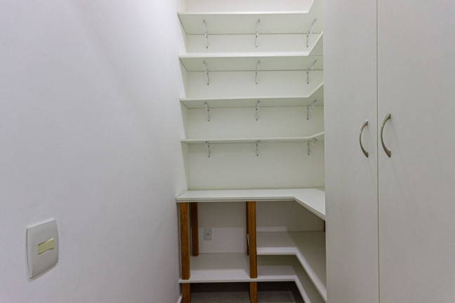 Imagem Imóvel com 2 Quartos à Venda, 90 m² em Copacabana - Rio De Janeiro Imagem Imóvel com 2 Quartos à Venda, 90 m² em Copacabana - Rio De Janeiro