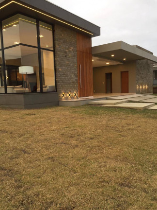 Casa com 4 Quartos à Venda, 600 m² em Atlântida Sul - Osório