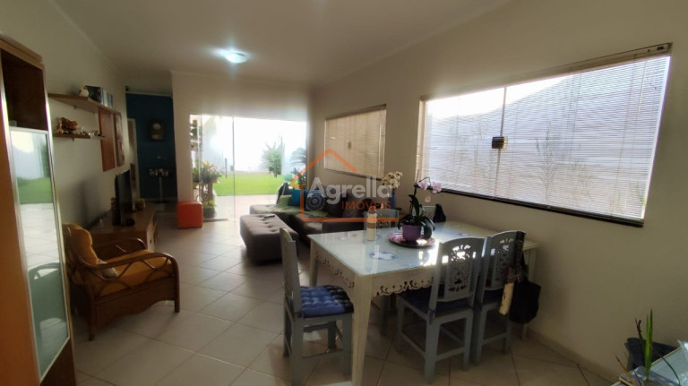 Imagem Casa com 3 Quartos à Venda, 168 m² em Jardim Patrícia - Mogi Mirim Imagem Casa com 3 Quartos à Venda, 168 m² em Jardim Patrícia - Mogi Mirim