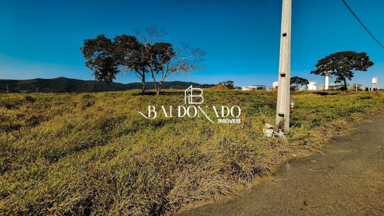 Imagem Terreno à Venda, 300 m² em Centro - Extrema Imagem Terreno à Venda, 300 m² em Centro - Extrema