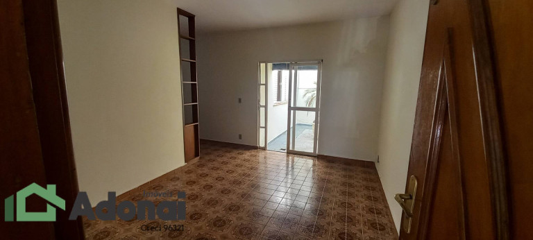 Imagem Casa com 3 Quartos à Venda, 254 m² em Parque Brasília - Jundiaí