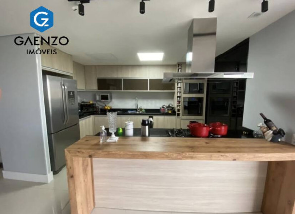 Imagem Apartamento com 3 Quartos à Venda, 115 m² em Jardim Tupanci - Barueri