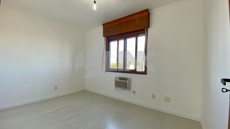 Imagem Imóvel com 2 Quartos à Venda, 186 m² em Jardim Itu - Porto Alegre Imagem Imóvel com 2 Quartos à Venda, 186 m² em Jardim Itu - Porto Alegre