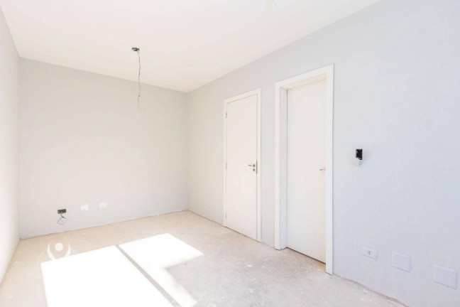 Imagem Sobrado com 3 Quartos à Venda, 105 m² em Uberaba - Curitiba