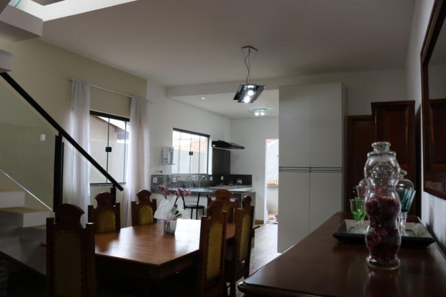 Imagem Casa com 3 Quartos à Venda, 120 m² em Jardim Dos Pinheiros - Atibaia Imagem Casa com 3 Quartos à Venda, 120 m² em Jardim Dos Pinheiros - Atibaia